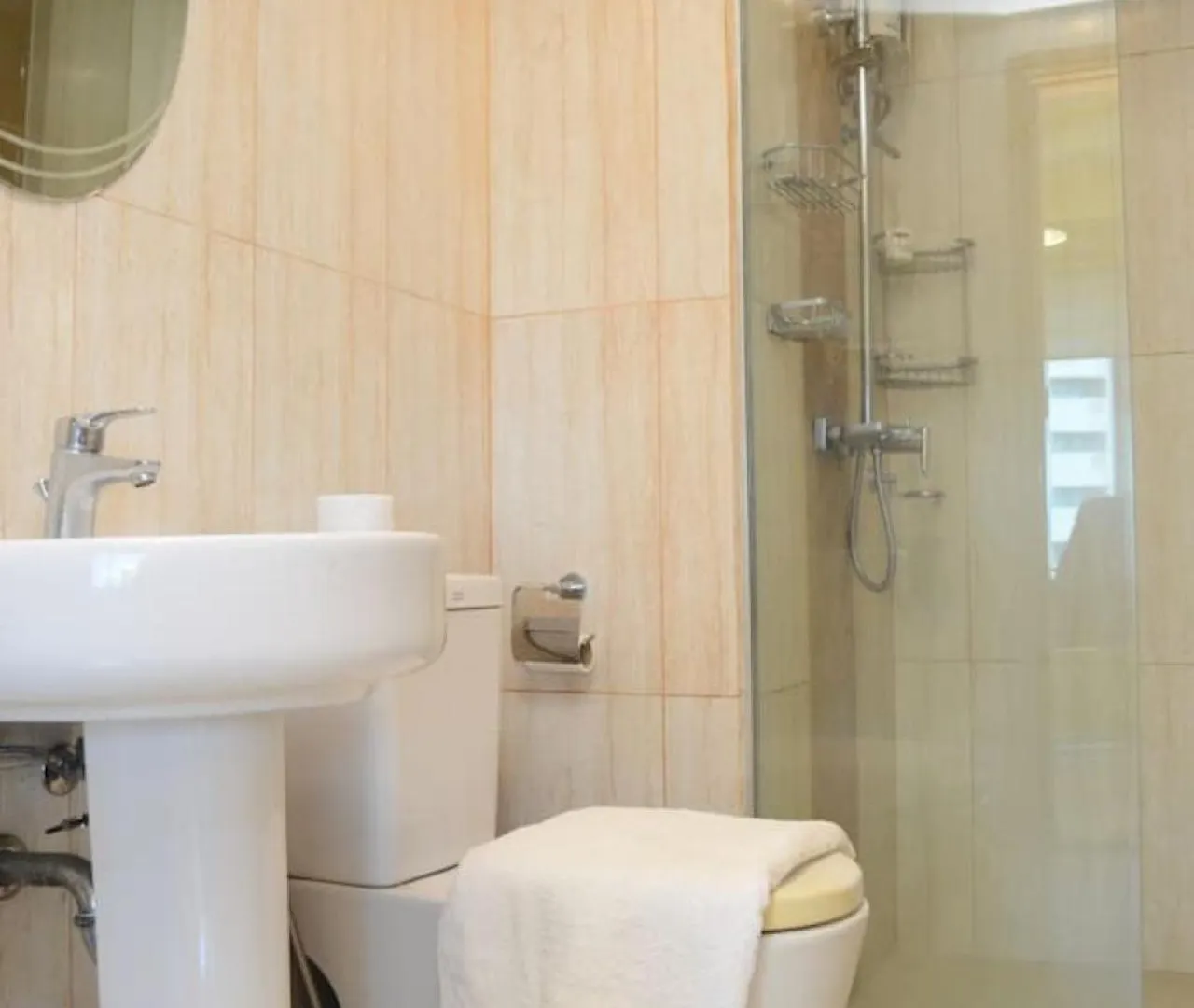 Metro Luxe Stay Near Doj Embassy And St Lukes Manila Apartment